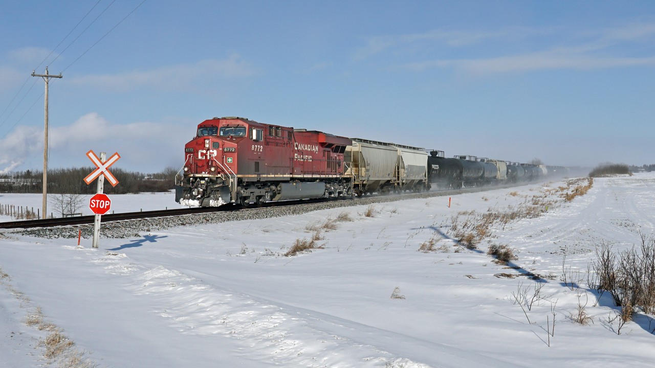 CP's A81 west out of Scotford stirs up the fresh dusting of snow as it heads through Strathcona County.