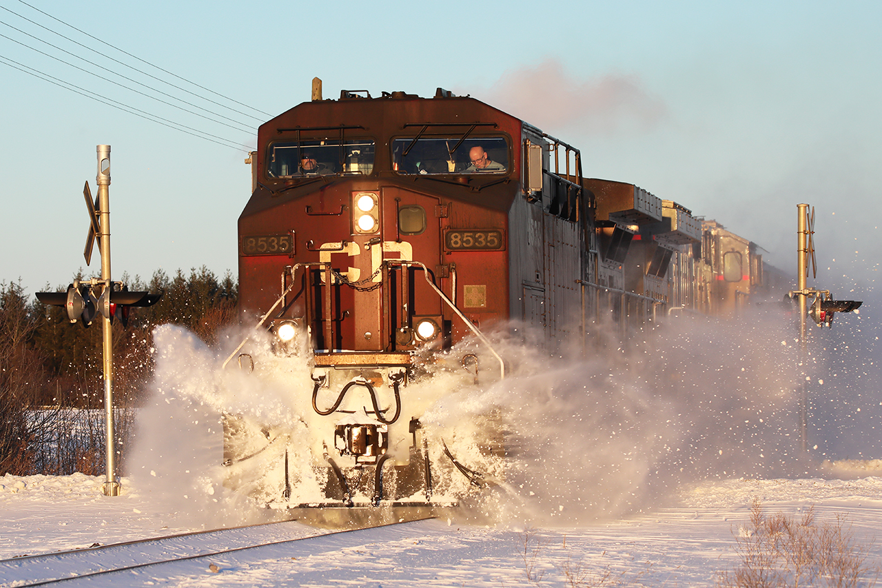 CP had kind of a tough day. Cold with blowing snow is a nightmare in the yard. 15-20 minutes to clean out a switch and Mother Nature fills it back up in 5. It's exhausting. Several regular trains never got out of the yard


But it also looks nice. 141 usually goes through Galt around 3am. By 10am today, it had made it to Milton and the crew had run out of hours. So it sat for 6 hours because getting a new crew from Scarborough to Milton would also be a challenge with the roads in these conditions. But with the last light of the day, one of CP's grubbiest coal-hauling warriors throw up a lot of snow as it re-joins its trip to Chicago.