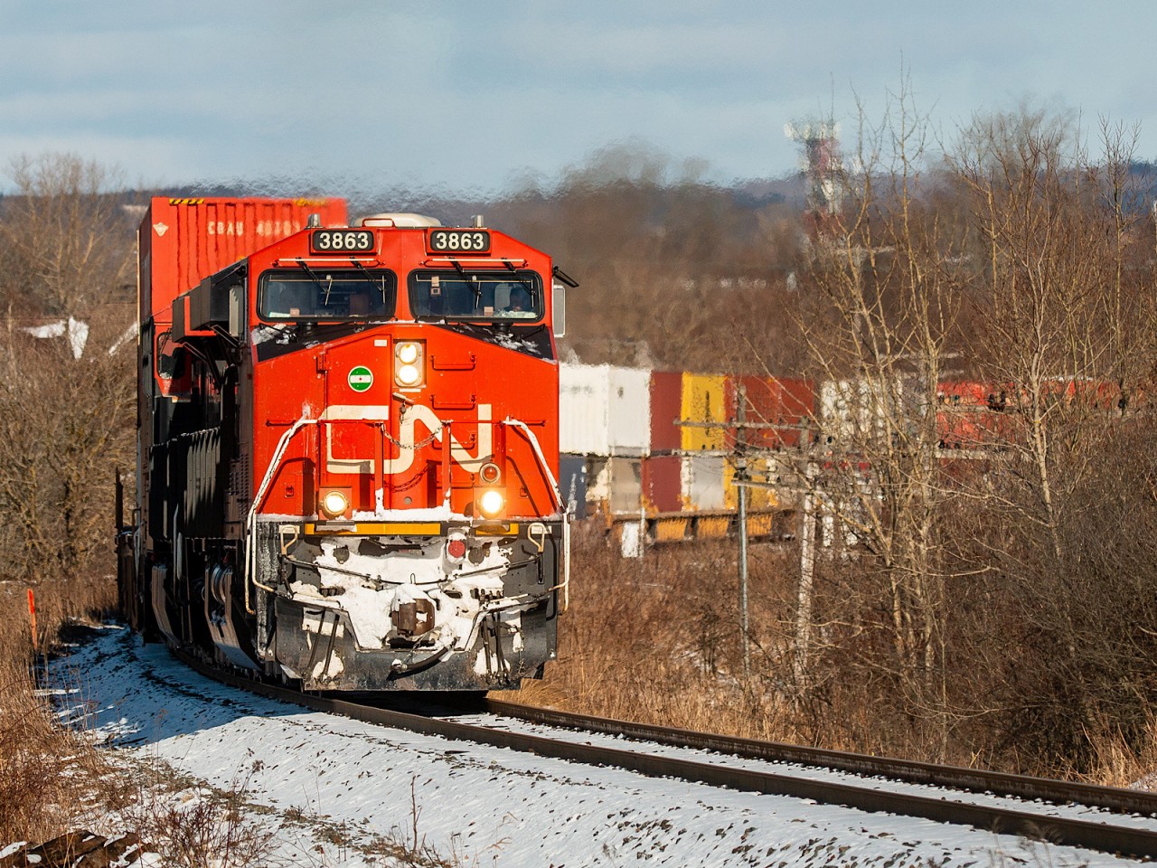 CN 3863 rounds the corner as it leads Z120 through Truro heading east towards Halifax’s Rockingham yard