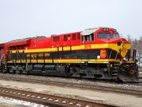 KCS ET44AC 5015 leading CN 274 strikes a handsome pose in a brief moment of sunshine while making a lift out of the yard in Brantford.  Thanks to those that provided the heads up, and I apologise I didn't return the favour to others because the cold killed my phone battery.  Spring can't come soon enough.    