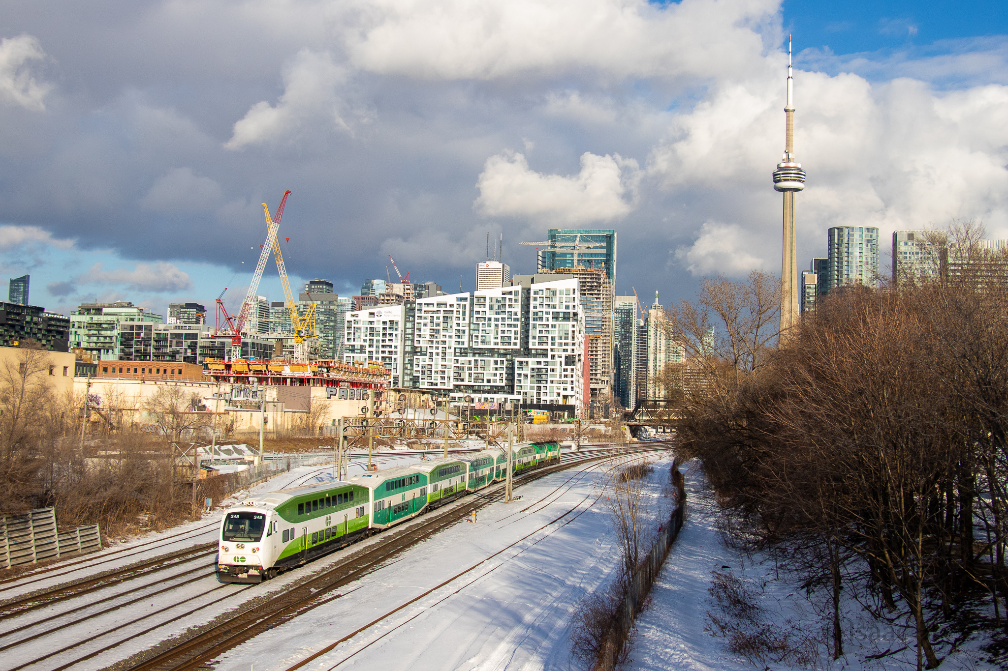 Railpictures.ca Isaac Bryson Photo GO Transit’s pilot project runs