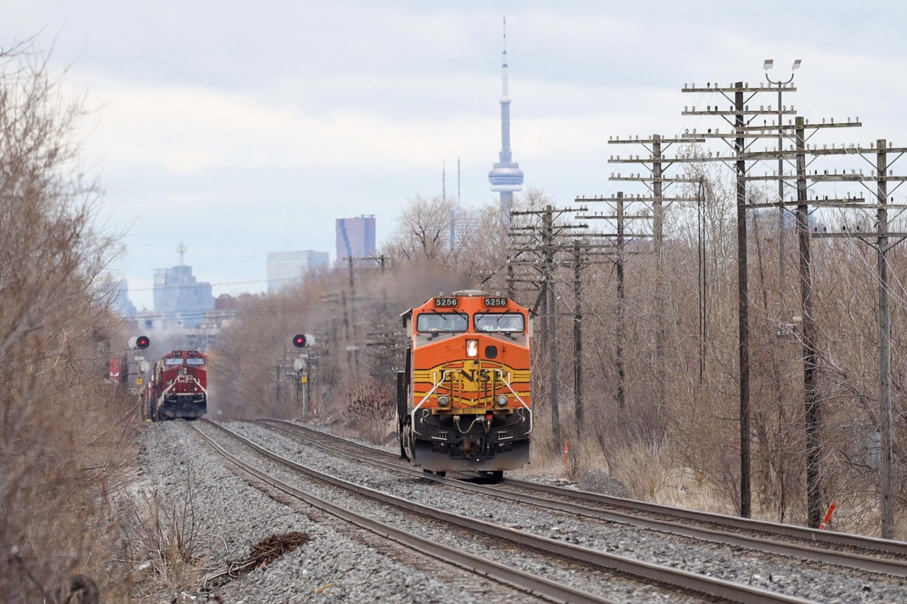 2022.03.25 BNSF 5256 leading CP 244 light power, at Kennedy.
