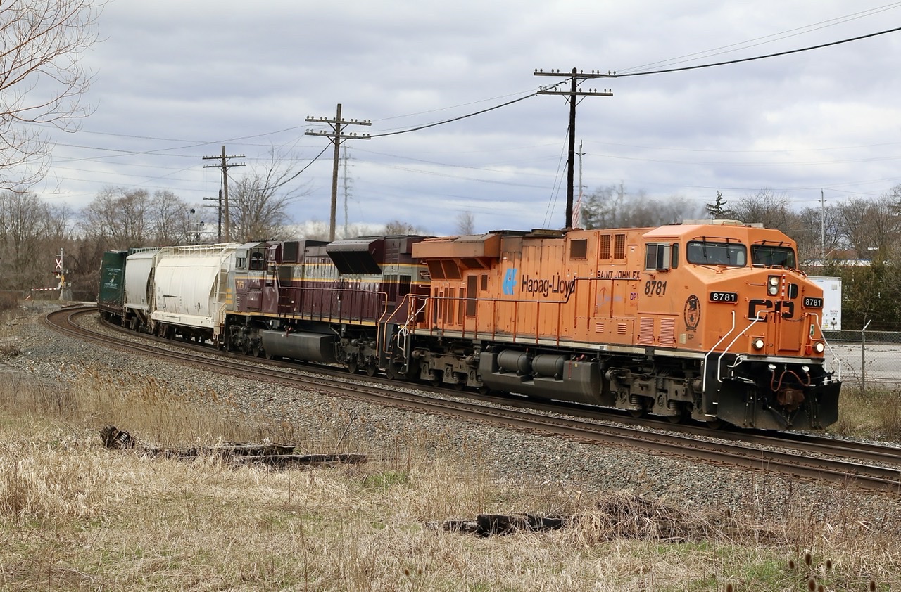 It was nice to see this pair still together this morning, certainly nice to see a few SD70ACU’s around this weekend. Here 134 with no intermodal traffic on the tail end leans into the curve on the north track at Streetsville.