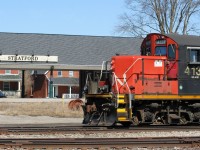 CN L568 with vintage GP9RM’s 4131 and 4130 works the festival city that the railway built in Stratford during a sunny spring afternoon. 