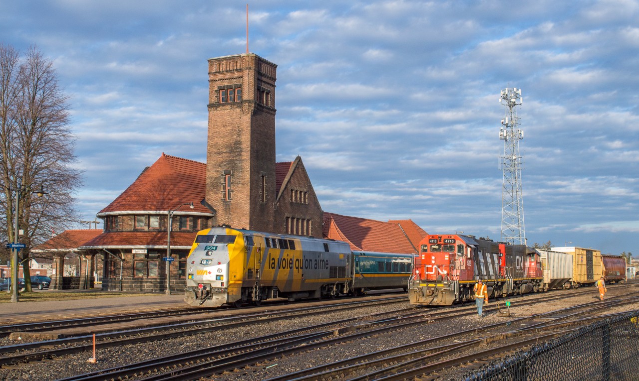 Having driven to work early with the hopes of catching the CN office car special...my hopes were dashed when I was informed I had just missed it.  Being early I decided to hang around for the arrival of Via 71 and the above photo came into fruition as CN 580 worked away in the yard.