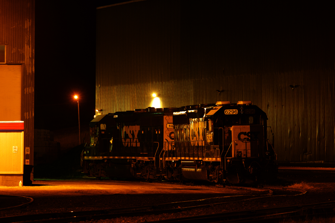 A pair of CSX GP40-2s (CSXT 6296 & CSXT 6247) spend the night at the Transflo facility in Beauharnois, the northernmost point on CSX's network.