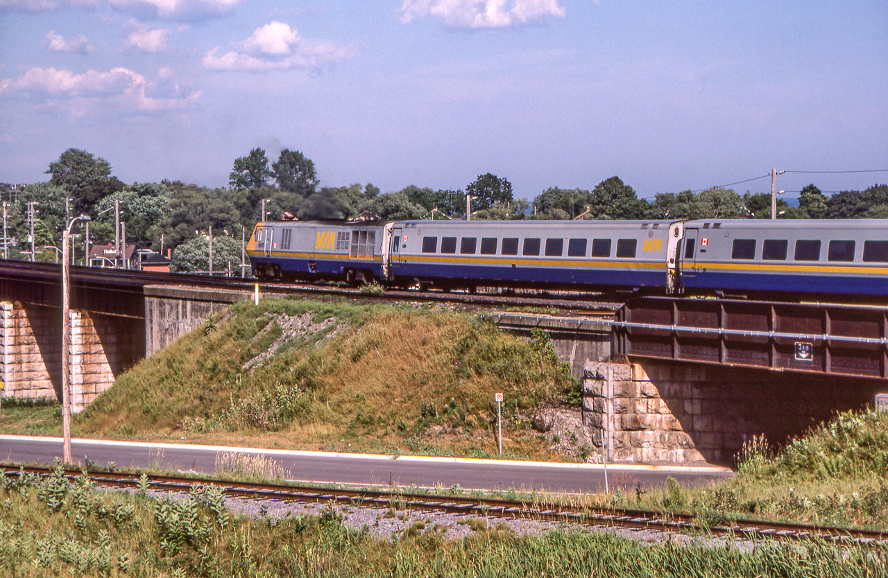 VIA 6915 is in Port Hope, Ontario in August 1985.