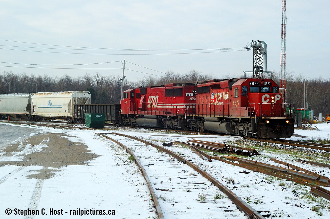 A nice pair rounding the curve at Guelph Junction. This wasn't a special train. It was every day and nobody cared then. Now, this would send the people flying looking for their next religion trackside