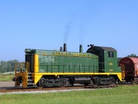 Sharp-dressed ETR 105 SW1200 works the Ojibway Yard in Windsor. She was built in London by GMDD in 1956 and rebuilt at Lambton Diesel in Sarnia in 2022.