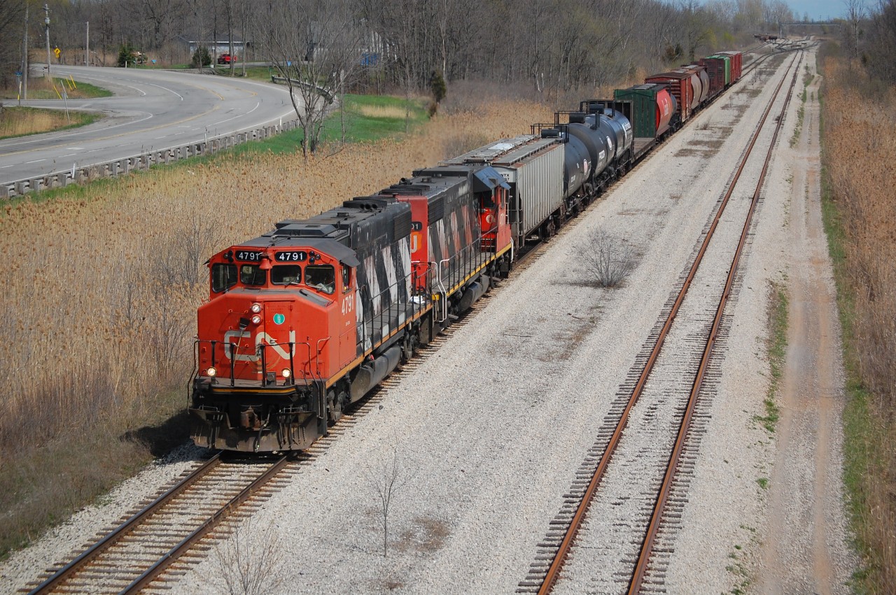 CN 564 heading to Feeder to do the Interchange with Trillium Railway.