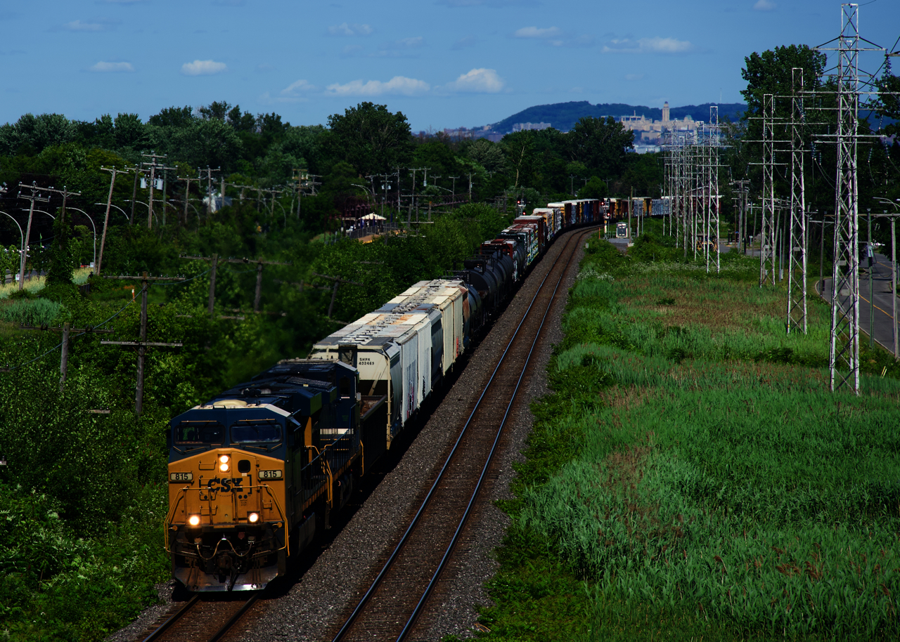CN 327 has CSXT 815, CSXT 7212 and 91 cars as it heads west on the Kingston Sub.