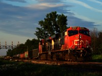 CN 321 is backing up at Coteau Ouest as it does a lift before departing westwards during some nice evening light. Power is CN 2832 & CN 2851.