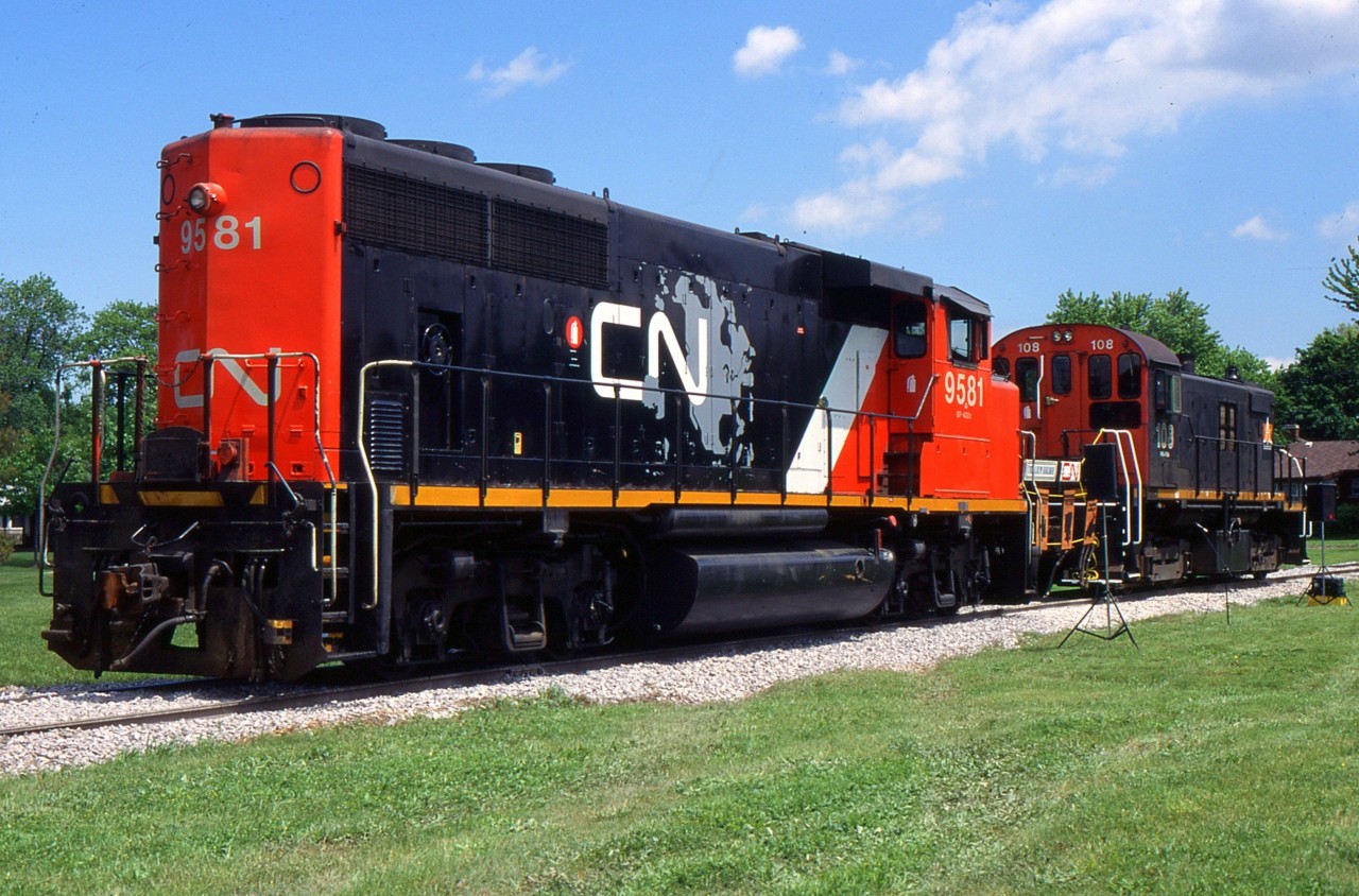Special Event of Trillium Railway serving St. Catharines, Thorold, Welland, and Port Colborne and the CN GP40-2(w) 9581 was on lease to Trillium for that day.