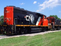 Special Event of Trillium Railway serving St. Catharines, Thorold, Welland, and Port Colborne and the CN GP40-2(w) 9581 was on lease to Trillium for that day.