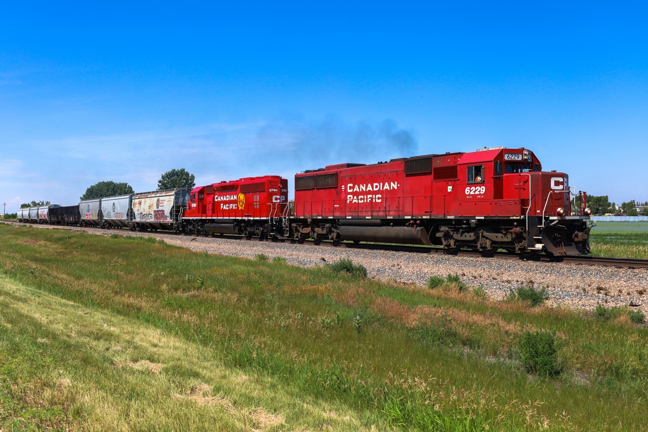 Railpictures.ca Rob Eull Photo CP 6229 and 5790 highball eastward