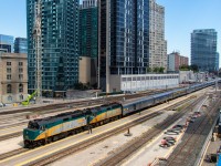 A few months ago, CIBC opened up a unique public park on top of Union Station in downtown Toronto. After some minor controversy, it was decided to allow photography in the park. The park opens up a new angle for eastward shots from downtown Toronto and a unique above view from Union. 
Here is VIA 2, The Canadian rolling into Union Station afyer completing the cross country voyage. Arriving around 12h45, they are few hours ahead of schedule (the schedule allows 4 hours from Washago to Toronto, the Canadian usually takes about 2). Gone are the days where VIA 2 is 10+ hours late into Union, those have become extremely rare due to heavy schedule padding in 2019. VIA 6455, 6433 powered the Canadian that day