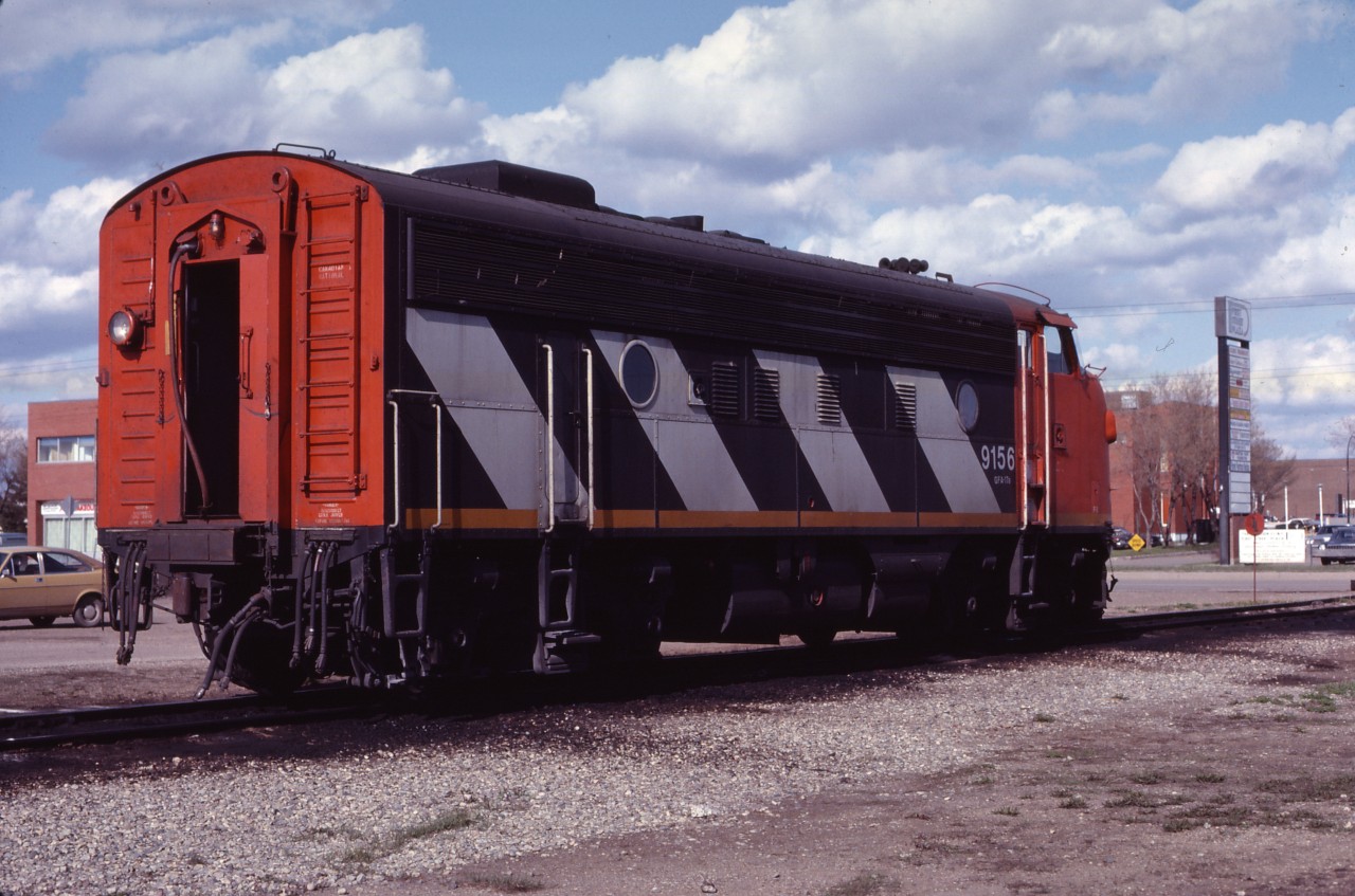 A stop in Brandon in May 1984 turned up a couple of CN F7Au units, uncoupled. This gave the opportunity for a rear "detail" shot of the 9156. Built as the 9060, she was remanufactured at Transcona in 1972 and retired in 1989.