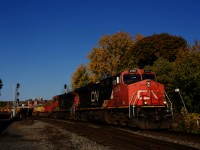 After setting off part of its train in Taschereau Yard, CN 100 with CN 2260 & CN 2521 is heading to the Port of Montreal. CN 100 is a train that does not run on a regular basis and has only started running relatively recently. This edition originated in Calgary.