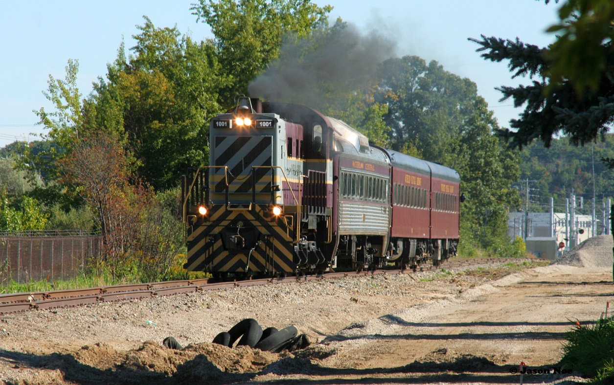 Waterloo Central S13 1001 departs WCR’s Northfield Drive station after off loading passengers from the heritage railway’s last run of the day. The northbound consist is seen approaching Randell Drive in Waterloo as it returns to St. Jacobs on the Waterloo Spur.