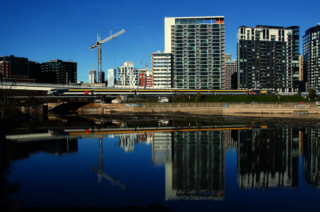 VIA 33 is passing the Peel Basin with a Siemens trainset, even though VIA 33 originated in Quebec city with an LRC trainset. A Siemens set is running on only the Montreal-Ottawa portions of Quebec City-Ottawa trains 33 and 26 and only on Tuesdays. The first revenue run was last Tuesday.