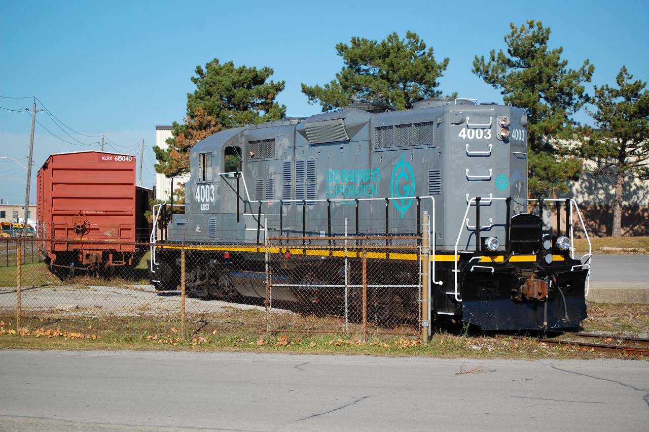 Captured: LDSX GP9 4003 parked in St. Catharines on the customer siding on lunch break.
