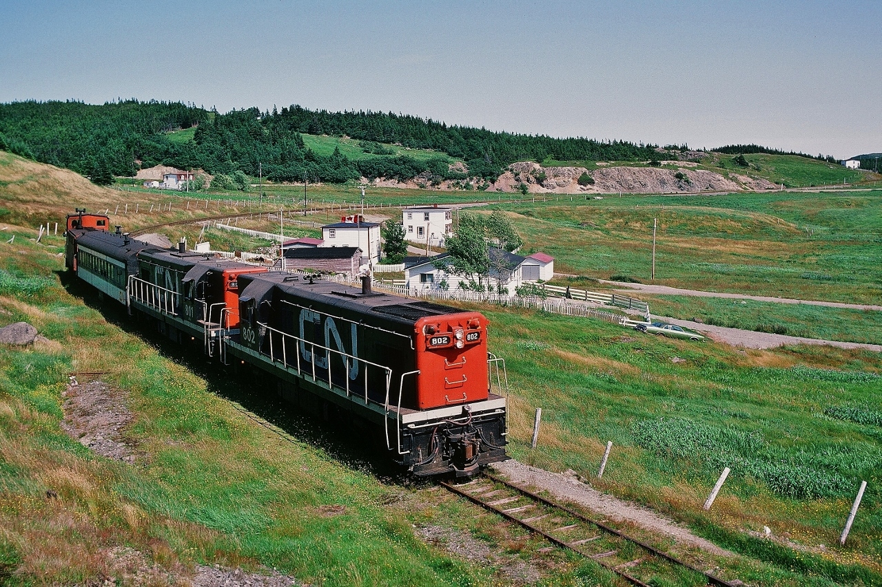 ...................................................  Q U I N T E S S E N C E .................










  Wednesday only Terra Transport # 205 ( Bonavista to Clarenville) at Trinity East, August 4,1982 Kodachrome by S.Danko, on THE ROCK.




 Consist: GMD G8 #802 and #801, TT Coach #754, TT Caboose #6061



 more Trinity East:
 

       Quintessential  
 

sdfourty
