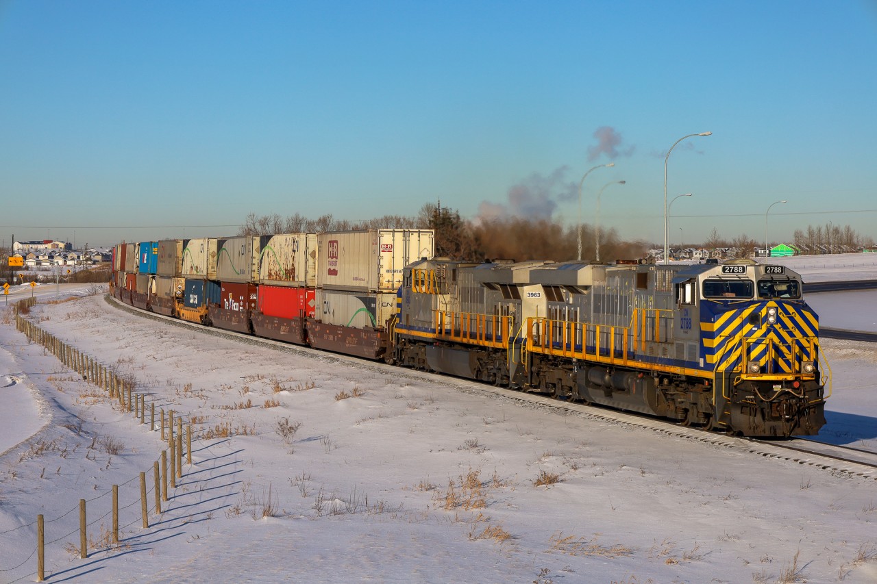 Z 11531 12 highballs through the southend of Edmonton with a pair of former CitiRail units; CN 2788 and CN 3963