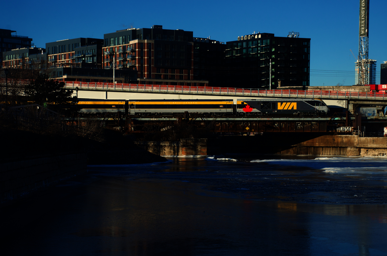 A Siemens Charger brings up the rear of VIA 33 as it passes the frozen Peel Basin soon after leaving Central Station. This Siemens consist is still only being used on the Montreal-Ottawa portions of Quebec City-Ottawa trains and generally only once a week (on Tuesdays).