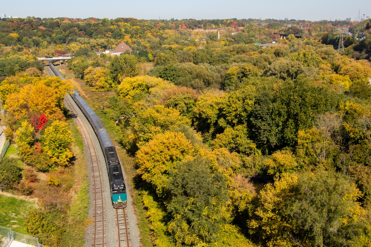 VIA 6446, VIA 6459 haul the Canadian through the Don Valley in Toronto as the fall colours start showing hints of change. Unfortunately, the lower Don Valley was mostly yellows this year and had very few vibrant red shades present. Also, although it isn't shown in the photo, this was the 2nd last VIA 2 without the buffer car on the tail. An end of an era for sure.