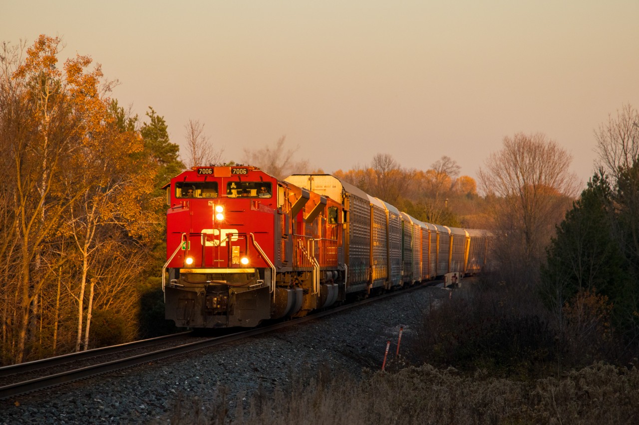 CP 7006 & CP 7042 team up to pull a dozen & a half autoracks back from Oshawa where they were loaded at the GM plant. Thankfully, the sun held above the trees till the very last possible moment, engulfing the locomotives in a brilliant golden light before disappearing for the evening. H19 always arrives back in Toronto at night now, I cannot wait for this to become a daylight train again in the spring.