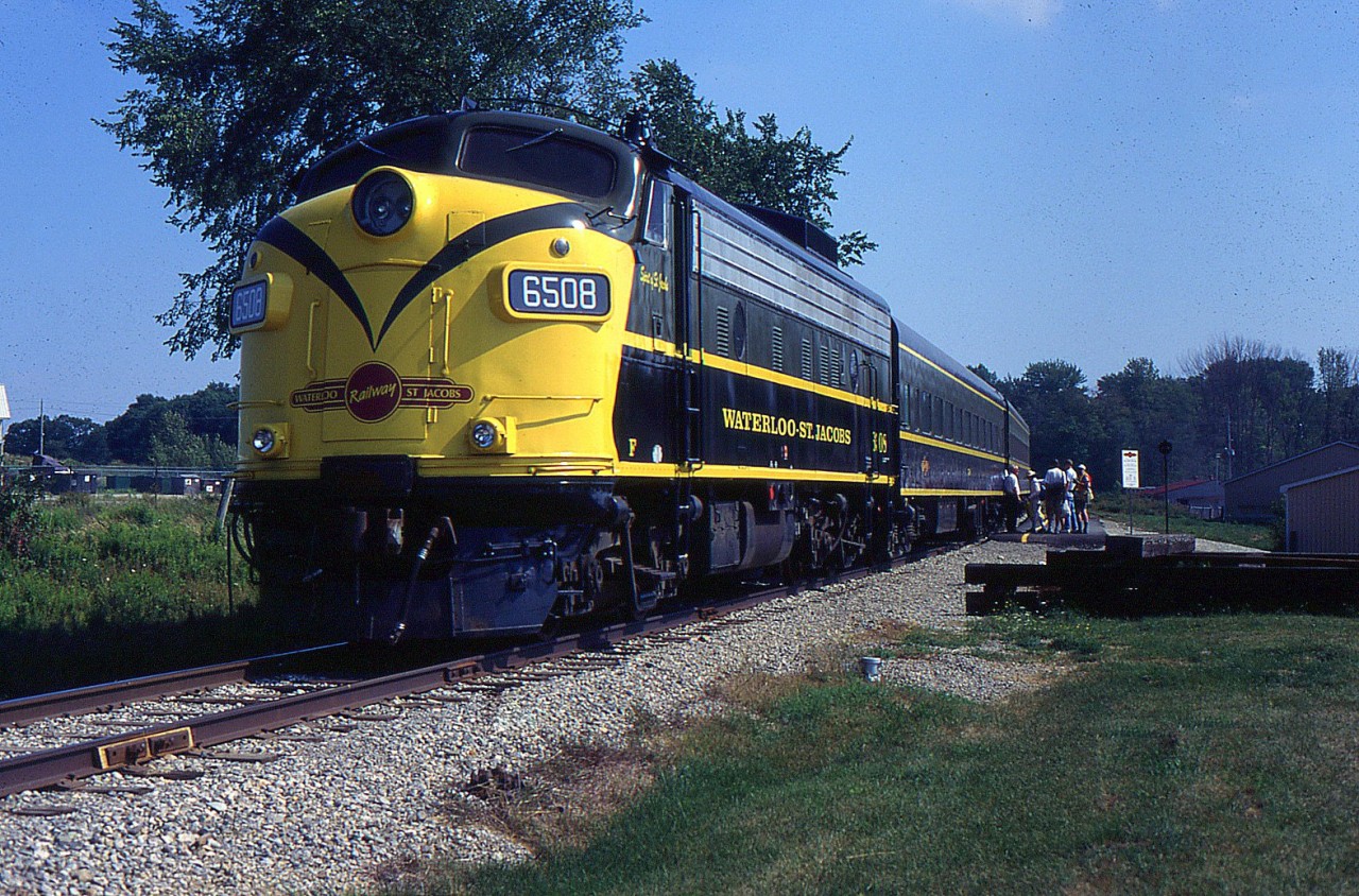 WSJR 6508 heads northbound at St. Jacobs on the CN Waterloo Spur back in 1997.