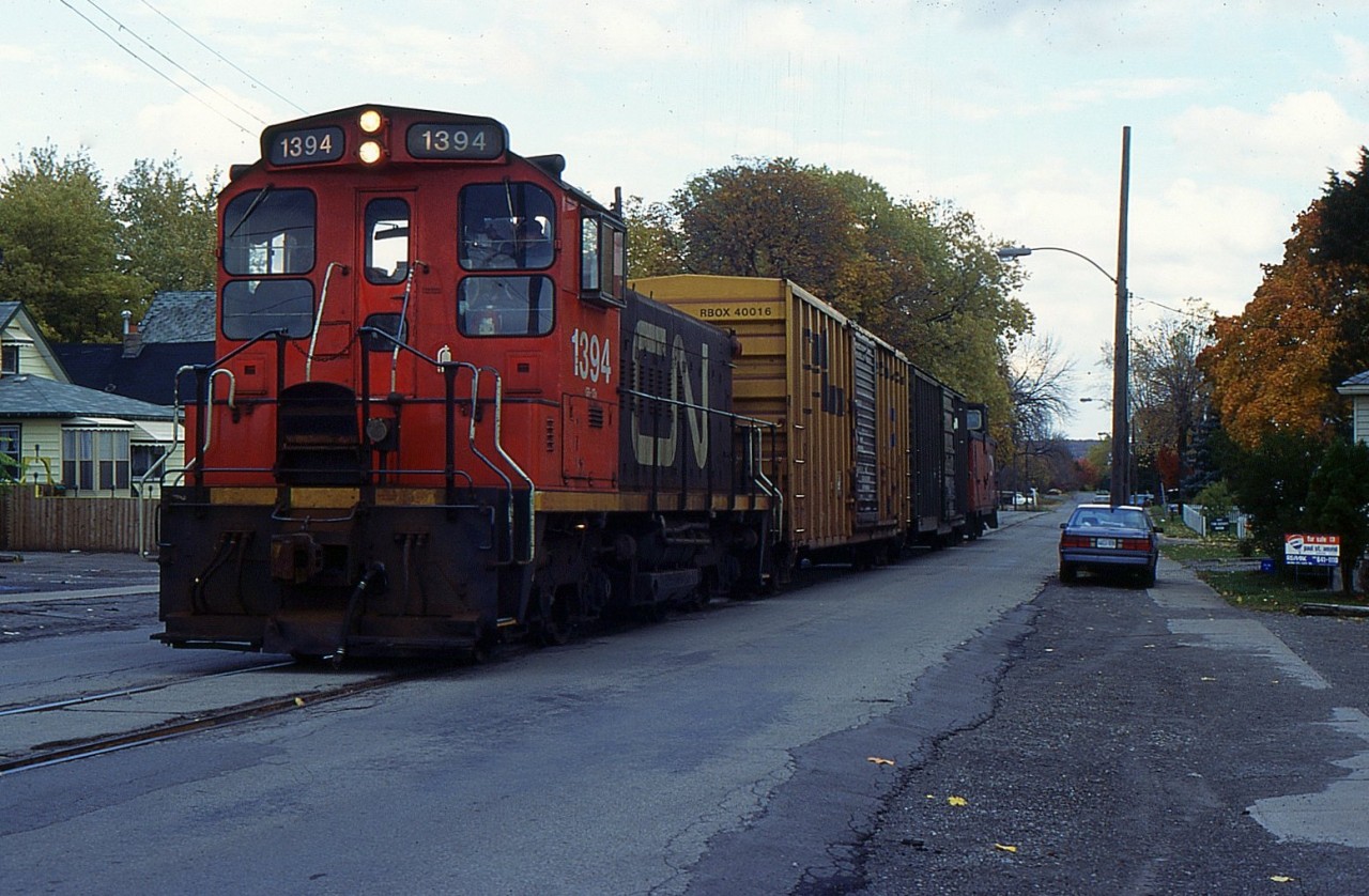 CN 549 with CN SW1200RS 1394 heads up the Townline Spur for Interlake Paper in 1997.