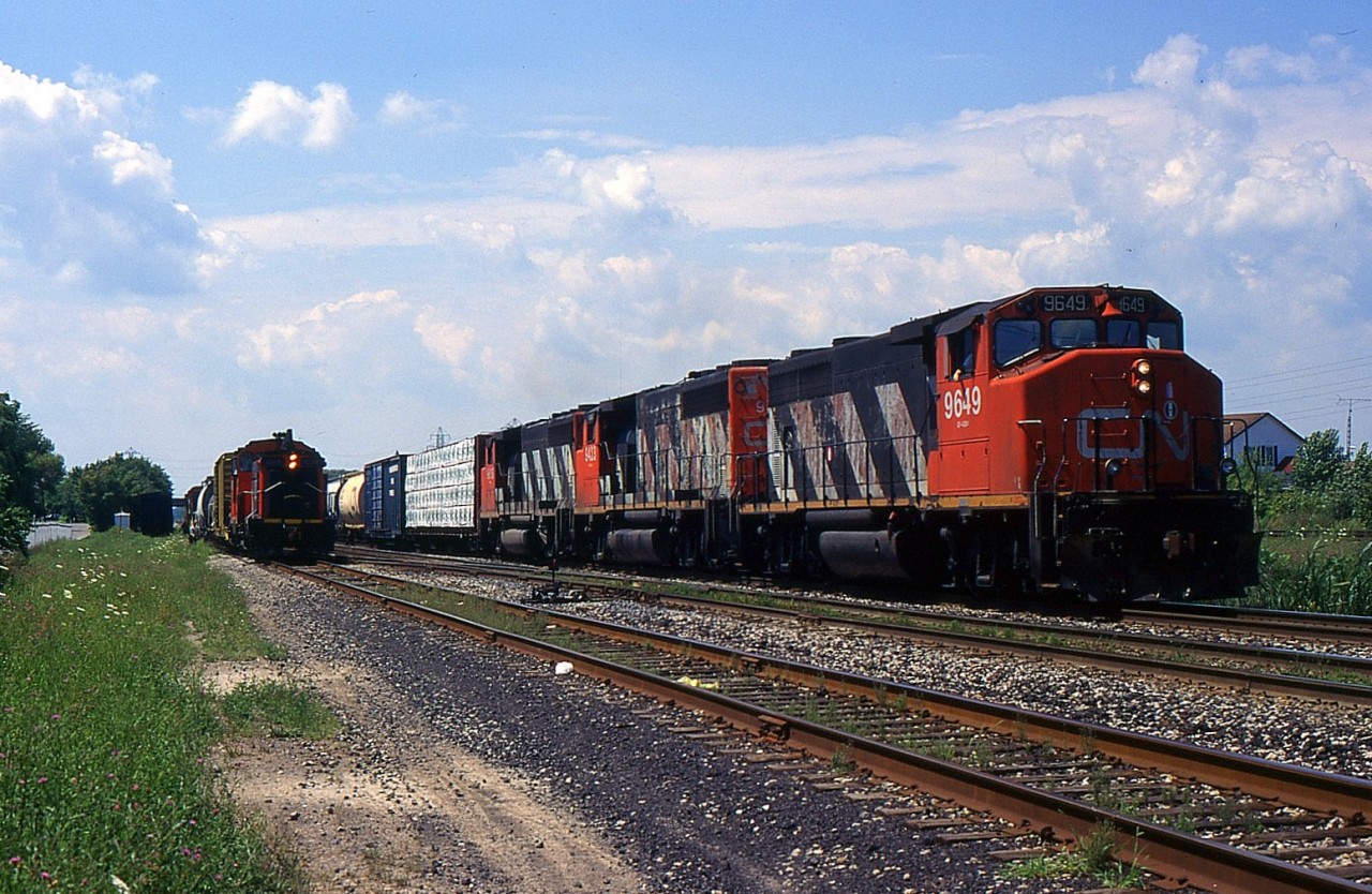 449 with CN 9649 East meeting CN 549 at Merritton back in Aug 1998.