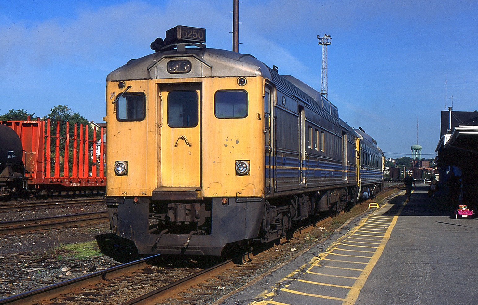 Railpictures ca Dean Brown Photo: VIA 6250 arrived at Sudbury station