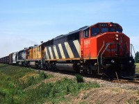 CN 339 with CN 5404 leading a UP and SP bound for Buffalo, this was shortly after the Contrail spilt up and made things very interesting for run-through power at that time in 1999.