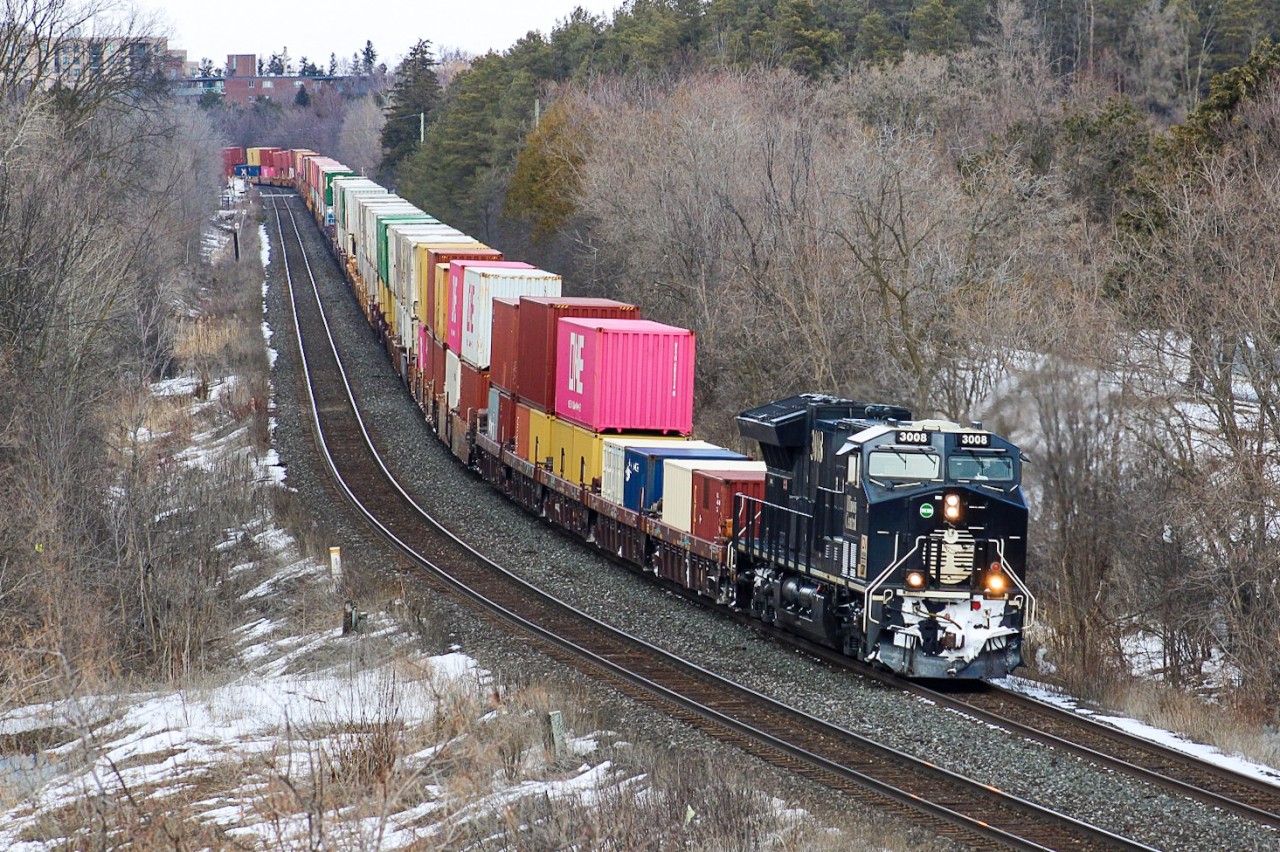 CN 3008 hits the unnamed curve at 16th Ave in Richmond Hill as it snakes south towards Doncaster Junction where the Brampton-bound intermodal will then venture west. A cautious mindset coupled with 102 needing a second crew change after Capreol made the wait much longer than what I would consider "worth it" but since I wanted this curve off my bucket list for quite some time, I doubled down on the wait.