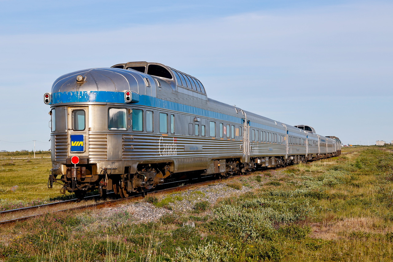 VIA 692-28 sitting at Churchill station with a unusual ‘no Château’ consist, VIA 6449 and VIA 6452 for power, baggage car VIA 8601, long distance coaches VIA 8142 and VIA 8143, sleepers VIA 8309 ‘Brant Manor’ and VIA 8337 ‘Sherwood Manor’ and park car VIA 8702 ‘Assiniboine Park’