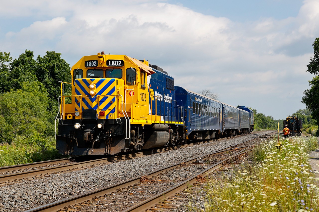 ONT 1802 leading ON P30031 18 movie special, at Pine Orchard South