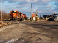 CNs 0700 job is in the middle of working Parkland Fuels with an awesome trio of CN 7524, CN 7512 and CN 9416. CN 7500s just got released from the Mac yard hump jobs recently and they're some of my favourite geeps on the roster.