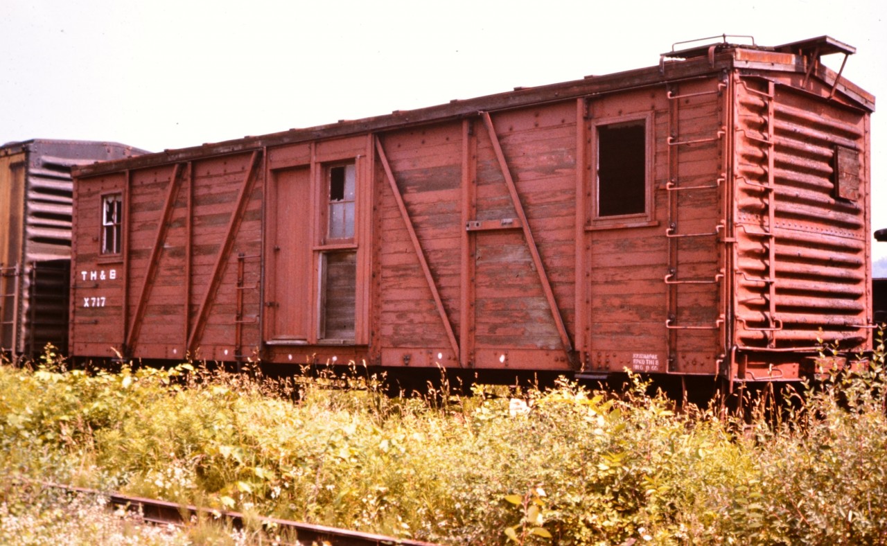 The journals on this TH&B outside braced wood boxcar turned boarding car were last repacked 9/66 according to the stencil at the close end. A few new panes of glass and this car could go right back to work. NOT! :-)