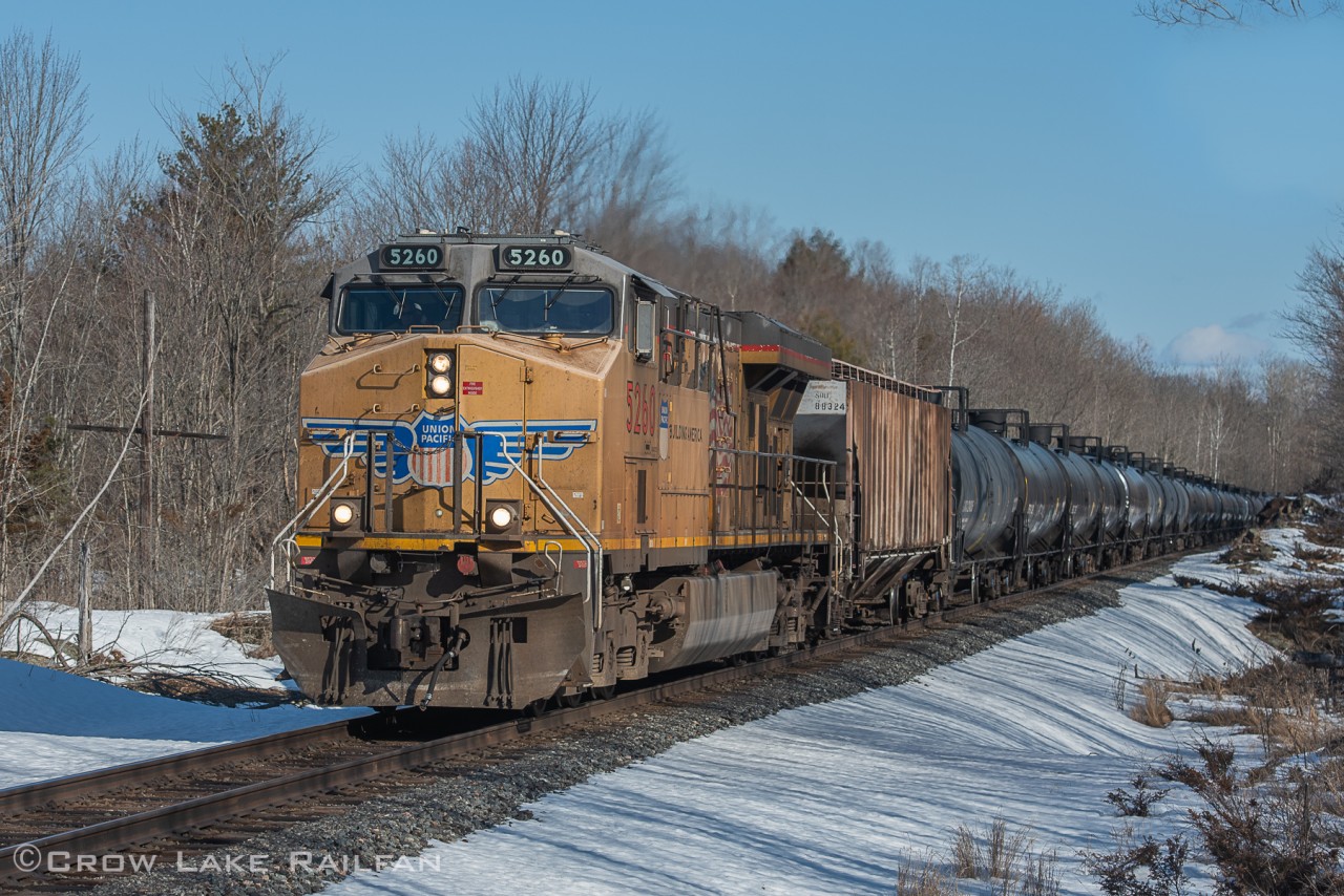 A surprise for us all was when a UP leader made it all the way from the states, past Toronto, and on to its destination of Albany, NY. An even bigger surprise was when it returned past Montreal after sitting for a couple hours. Although the tail unit was dropped for an unknown reason it still continued on.
UP 5260 approaches the map-dot town of Tichborne.