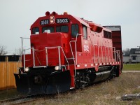 JLCX 3502 pulls a string of cars from Lakeshore Spur. They have been storing boxcars at the end of the spur in between two crossings last week.