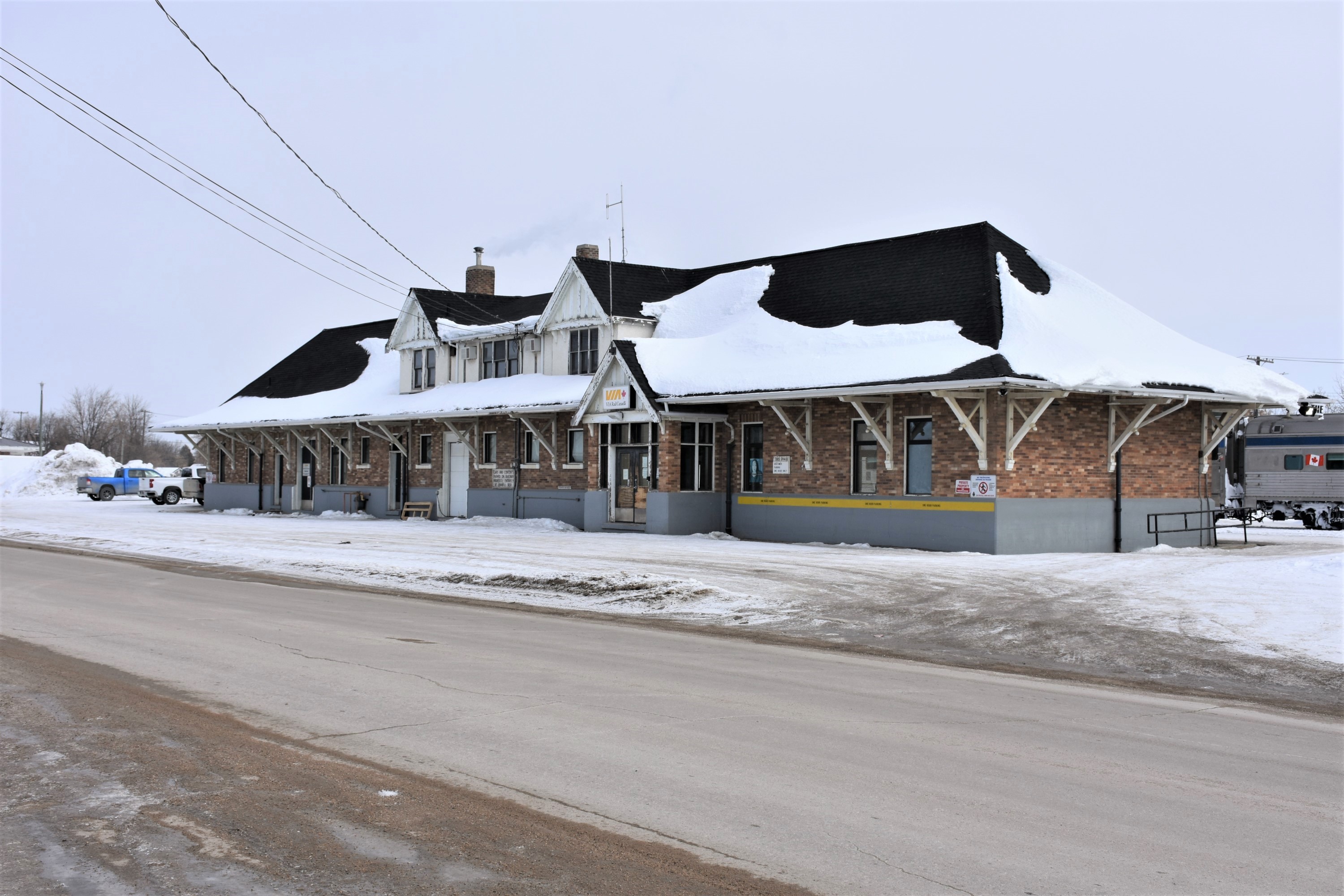 Railpictures.ca Paul O'Shell Photo 380 Hazelwood St. is the street