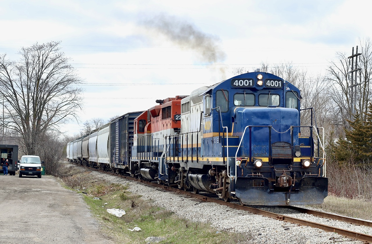 I forgot I caught this pair together. I miss the old ex SP GP9E’s that Railink originally owned. It was nice catching it with a GP35 rather than  the more common GP38/40’s. Definitely a bit more exciting up in Guelph back then with both GEXR and OSR and their variety. I believe this was on the northern spur as the CSX boxcar should haven from West Rock, formerly MBI.