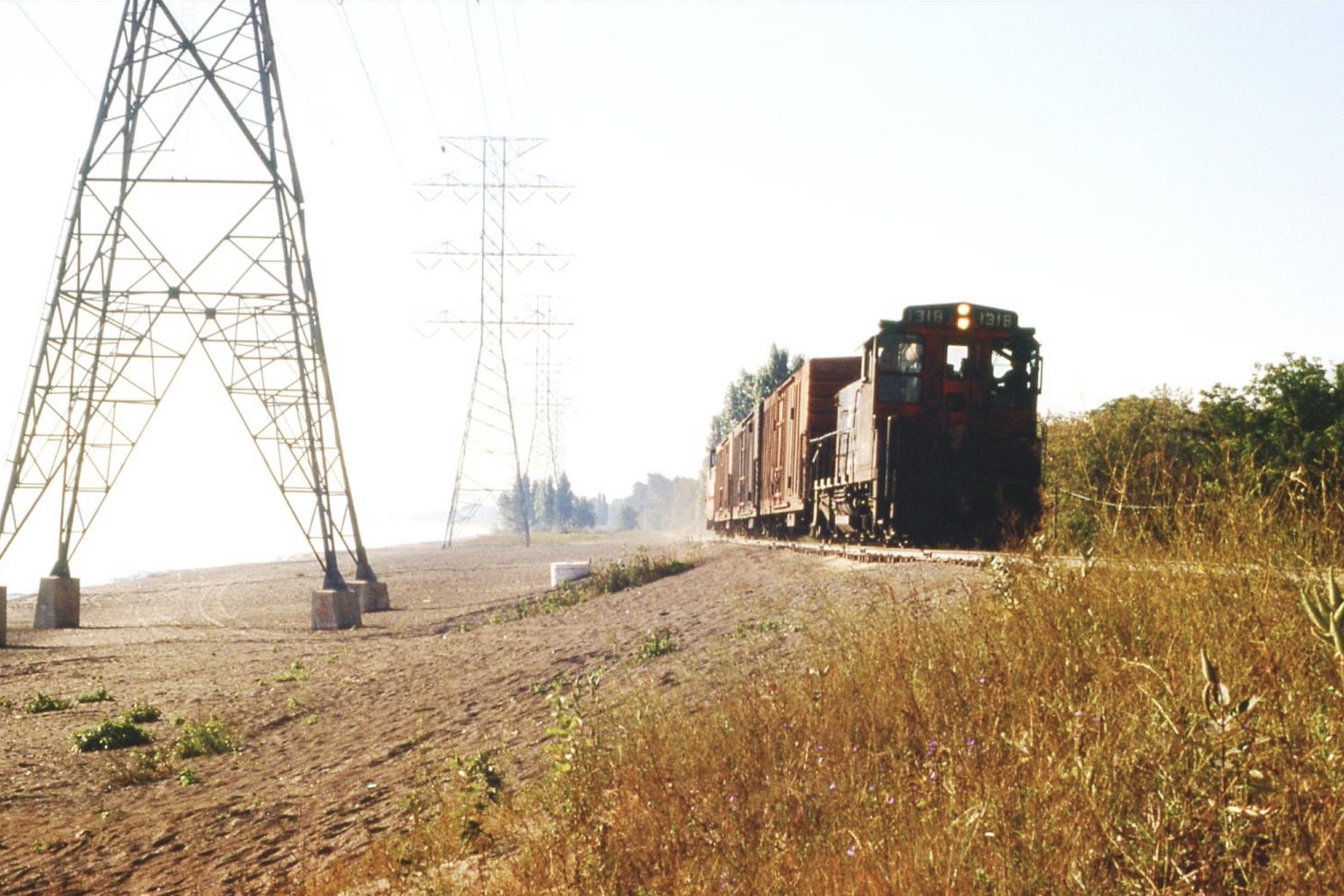 Railpictures.ca Peter Lokun Photo Looking South on CN’s Beach