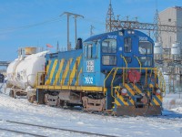 On March 4, 2022, the AXLX 7602 formerly of the Port of Montreal is busy storing railcars in the Axial Canada Inc.