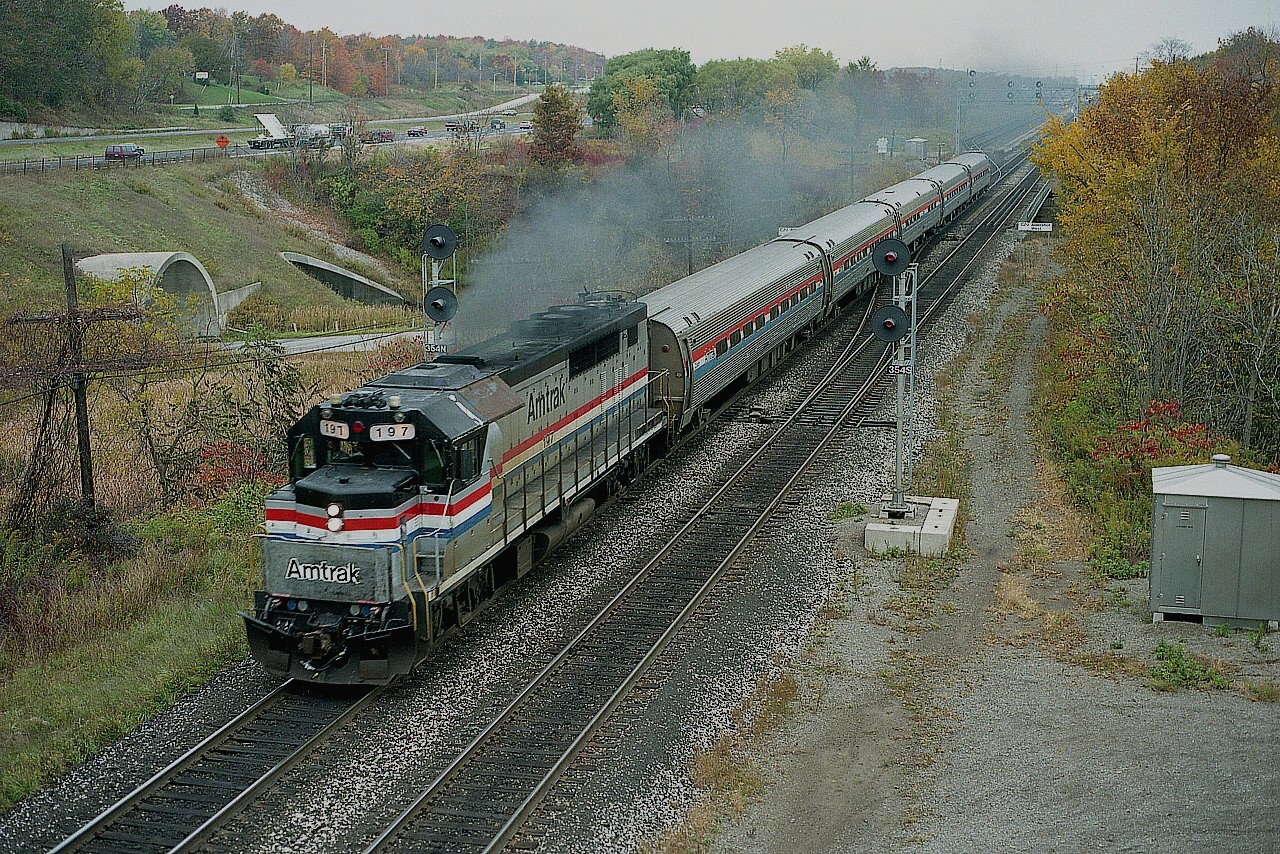 The morning Niagara-bound Amtrak #97, seen from the Lemonville Rd bridge, today has former GO 505 on the lead. GO 500-507 were sold to Amtrak in 1988 and renumbered 192-199. Amtrak later renumbered these into their 500 series.
For those outside of Southern Ontario, AMTK #97 runs from Toronto to New York City daily, returning as #98.