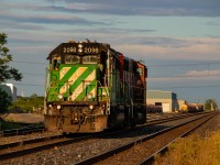 Crew of 581 at the west end of Parkdale Yard on the north track of the Grimsby, having finished switching customers for the evening.