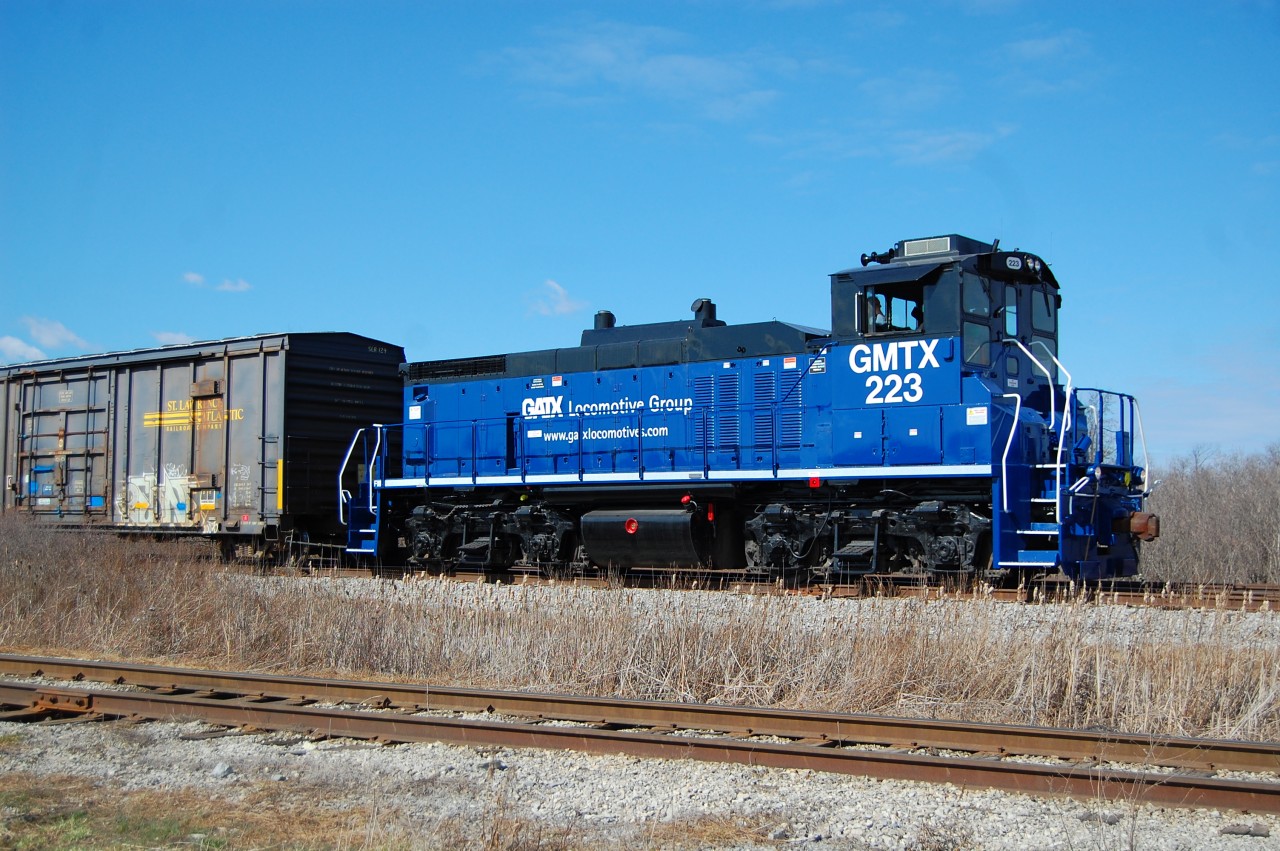 Trillium Railway had leased GMTX MP1500 223 for a short term which was sent back to GATX and replaced with GMTX 333.