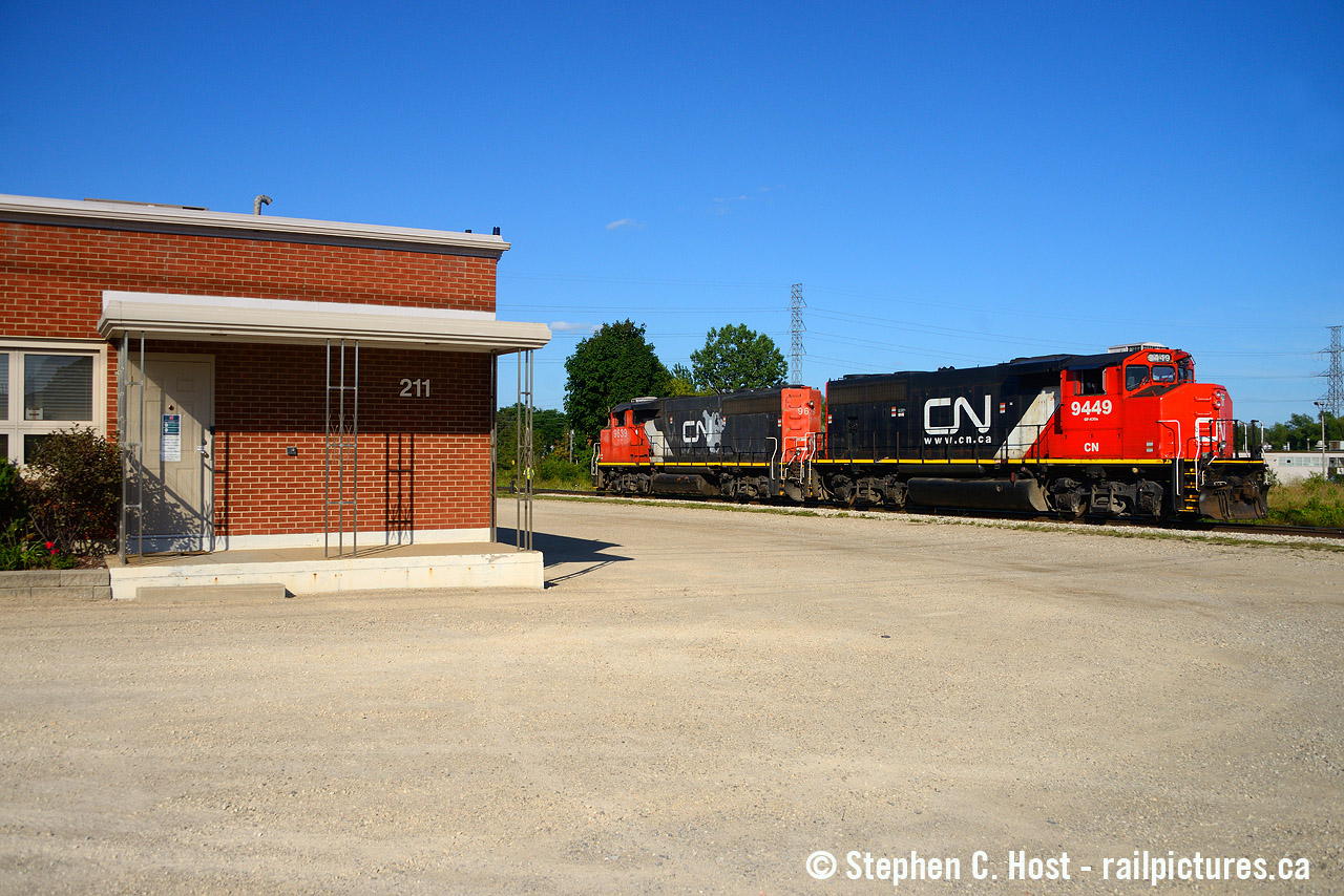 L540 pausing in Guelph after working Gerdau metals and will return to Kitchener light power. Note the somewhat uncommon CN Sublettering on 9449.